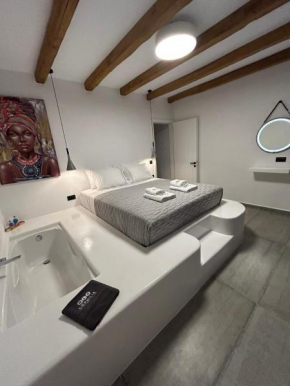 SOPHILIA SUITES